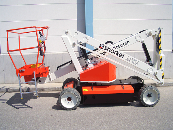 Snorkel articulating boom lift A38E