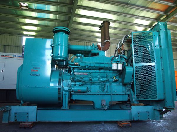 Cummins 500KW Onan Generator VTA28-G1