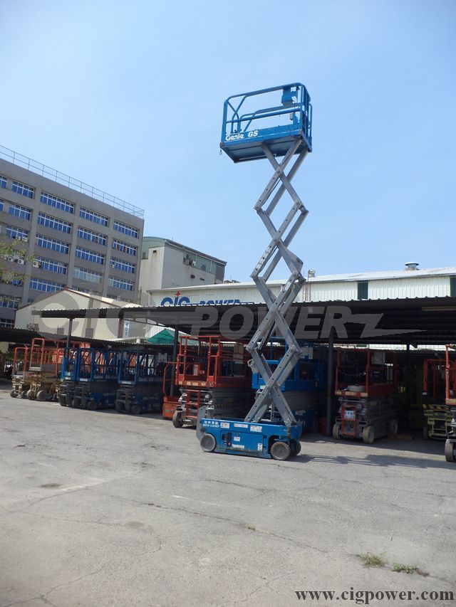 T06GS139 -  Scissor Lift  Genie GS1930