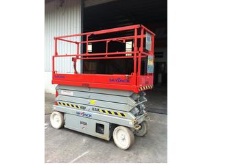 8SJ137-  Scissor Lift Skyjack SJIII 3226