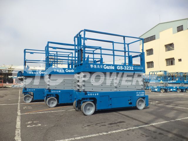 T10GS15-  Scissor Lift Genie GS- 3232