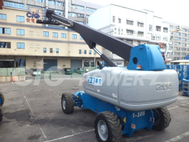 T32GS001- Boom Lift Genie S-105