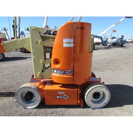 JLG E300 AJ