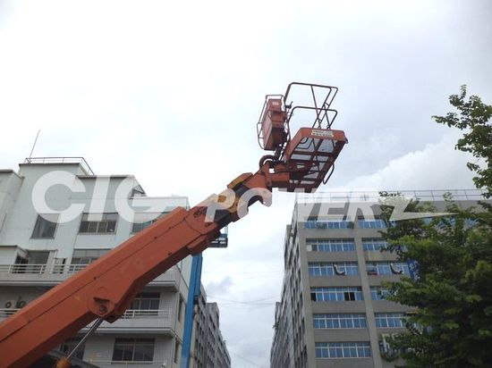 T12H101 -  Boom Lift	HITACHI HX120B