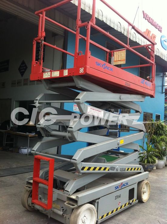 8SJ141-  Scissor Lift Skyjack SJIII 4626