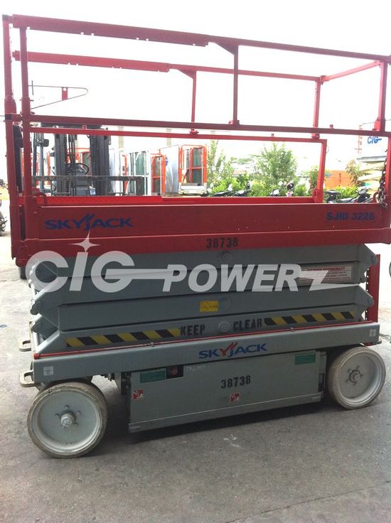 8SJ137-  Scissor Lift Skyjack SJIII 3226