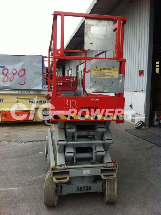 8SJ137-  Scissor Lift Skyjack SJIII 3226