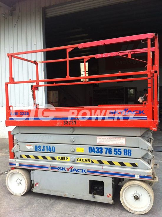 8SJ140-  Scissor Lift Skyjack SJIII 3226