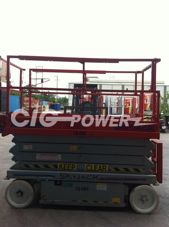 8SJ147-  Scissor Lift Skyjack SJIII4626