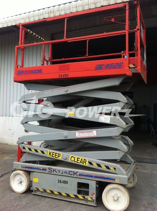 8SJ147-  Scissor Lift Skyjack SJIII4626