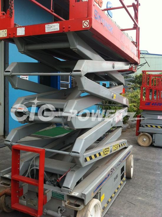 8SJ147-  Scissor Lift Skyjack SJIII4626