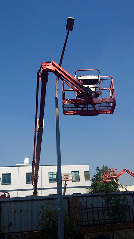 JLG M600J 電動曲臂式高空作業車