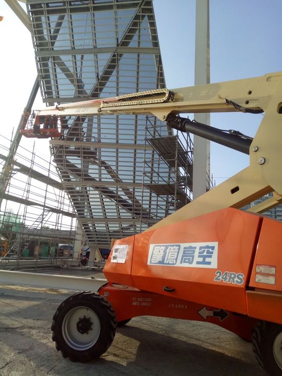 JLG 24RS 24米的曲臂式高空作業車