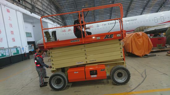 JLG 4069LE 12 米電動剪刀車