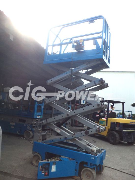 T06GS137 -  Scissor Lift Skyjack Genie GS1930