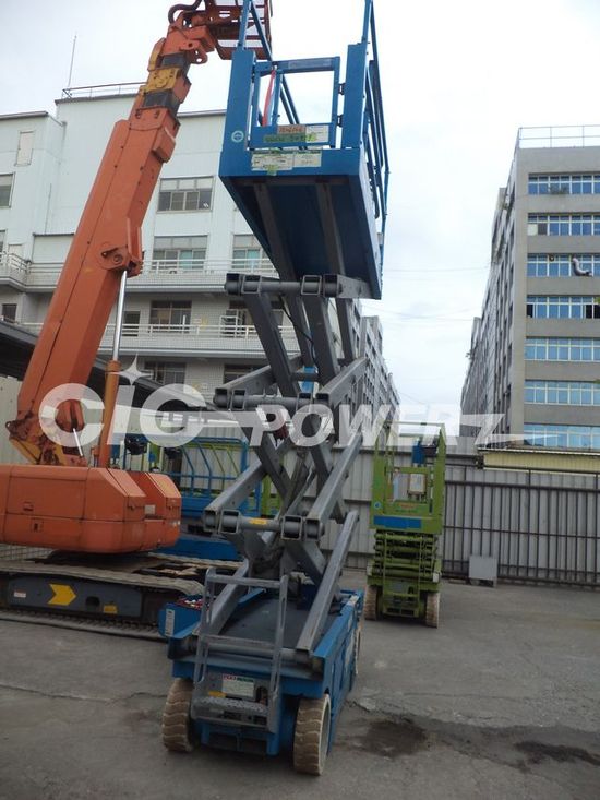 T08GS11 -  Scissor Lift Genie GS2632 