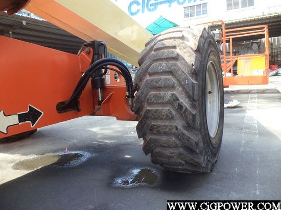 JLG 400S