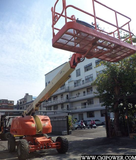 JLG 400S