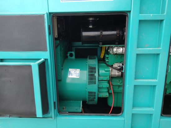 206 KVA Cummins 防音型發電機組