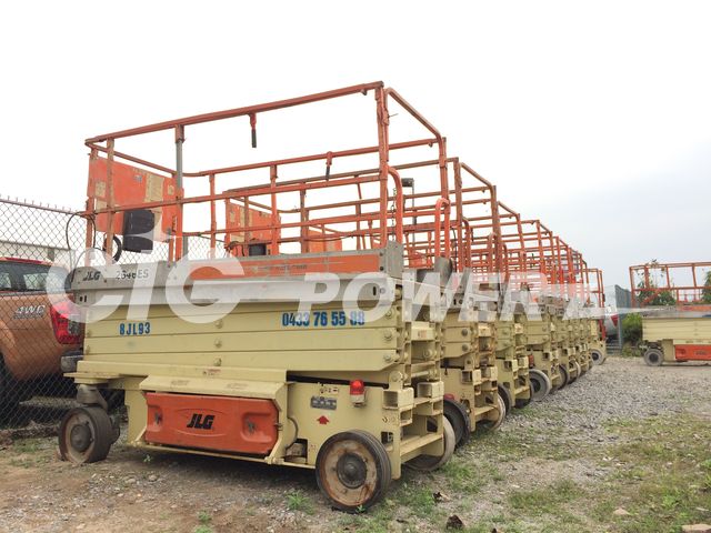 Khuyến mãi lớn - Xe nâng dạng cắt kéo JLG 2646E